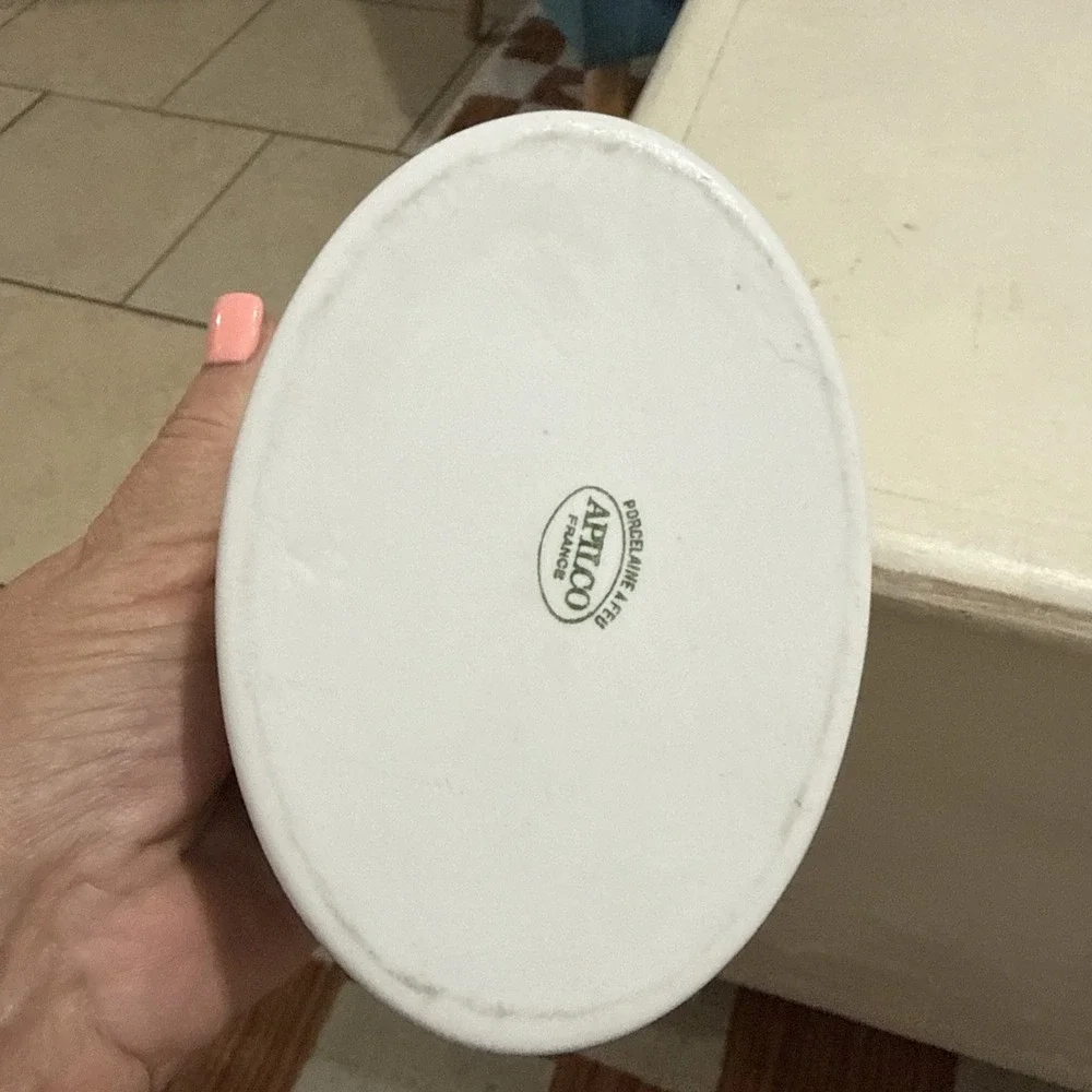 1.5 Quart Oval Casserole & Boar Lid Apilco Classic